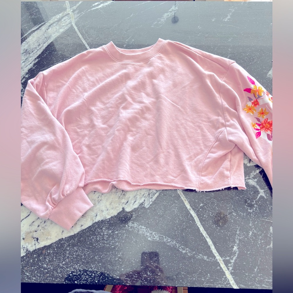 VS PINK light pink crop sweatshirt